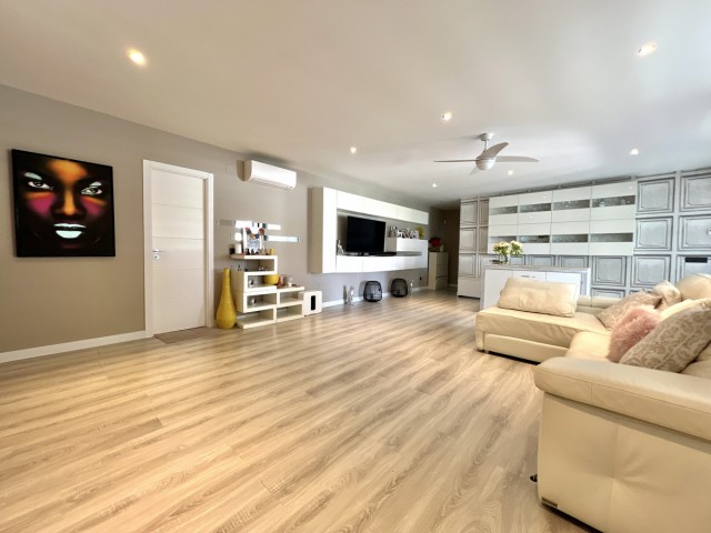 3 Bedrooms Villa in Estepona