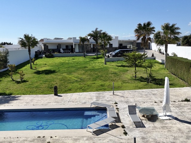 3 Bedrooms Villa in Estepona