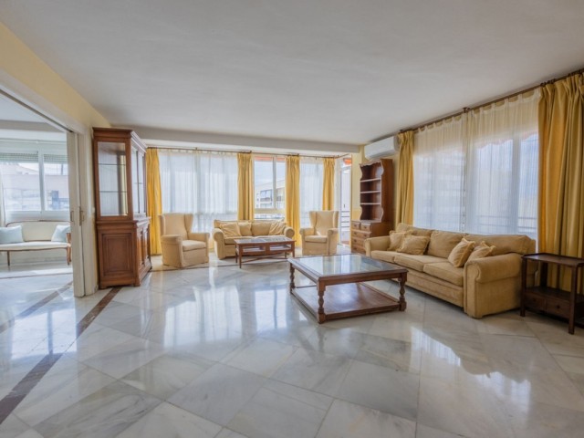 4 Bedrooms Apartment in Marbella