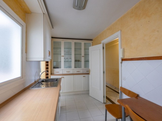 4 Bedrooms Apartment in Marbella