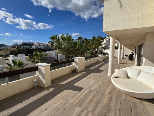 3 Bedrooms Apartment in Benahavís