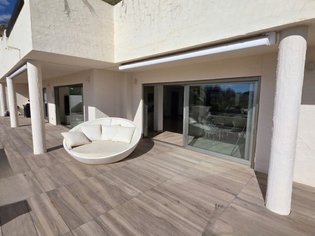 3 Bedrooms Apartment in Benahavís