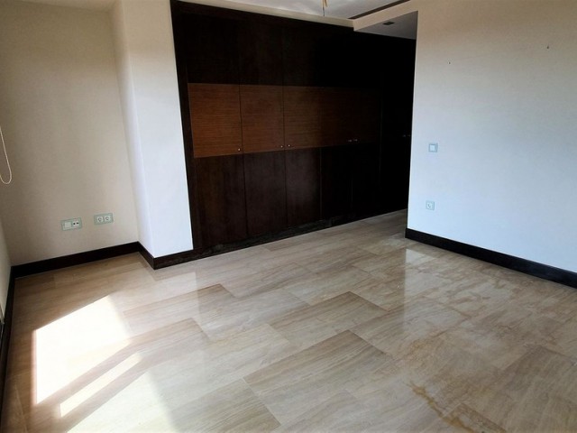 3 Bedrooms Apartment in Benahavís