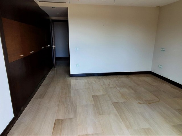 3 Bedrooms Apartment in Benahavís