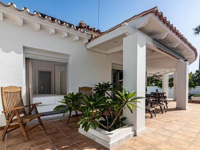 5 Bedrooms Villa in Benalmadena Costa