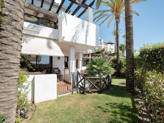 Maison mitoyenne avec 4 Chambres  à Benahavís