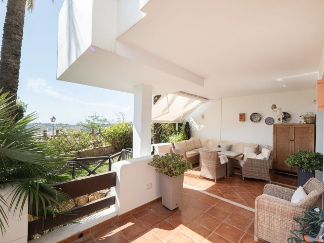 Maison mitoyenne avec 4 Chambres  à Benahavís