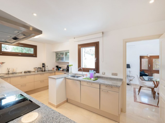 4 Slaapkamer Rijtjeshuis in Benahavís