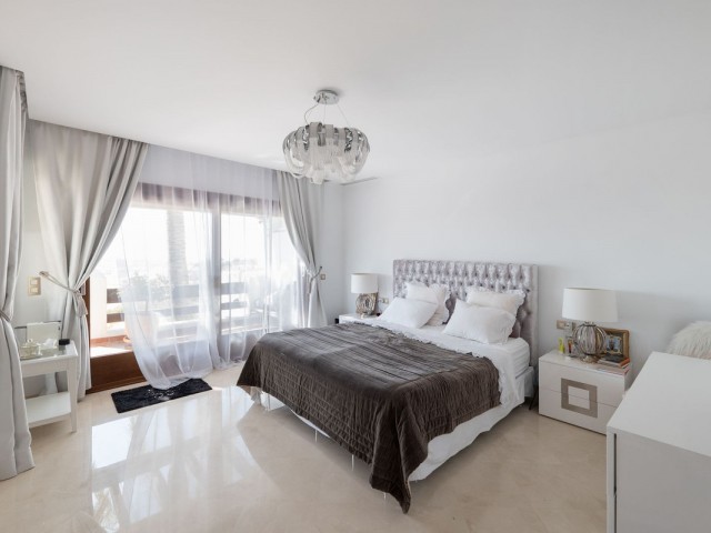 4 Slaapkamer Rijtjeshuis in Benahavís