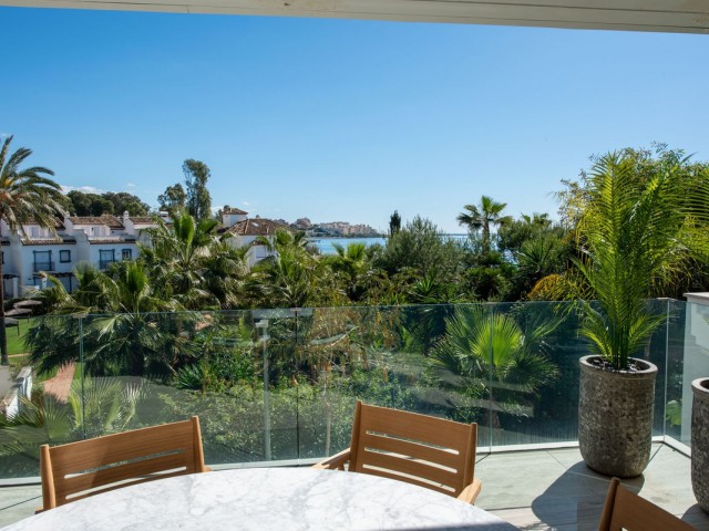 Appartement avec 2 Chambres  à Estepona