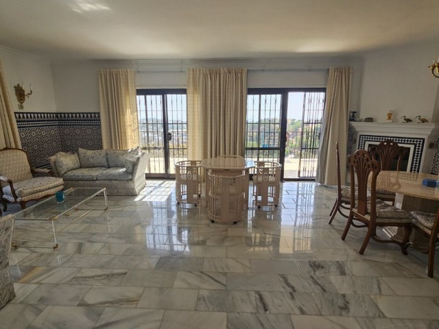 4 Bedrooms Villa in Mijas Costa