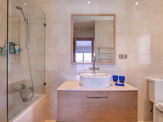 6 Bedrooms Villa in Guadalmina Baja