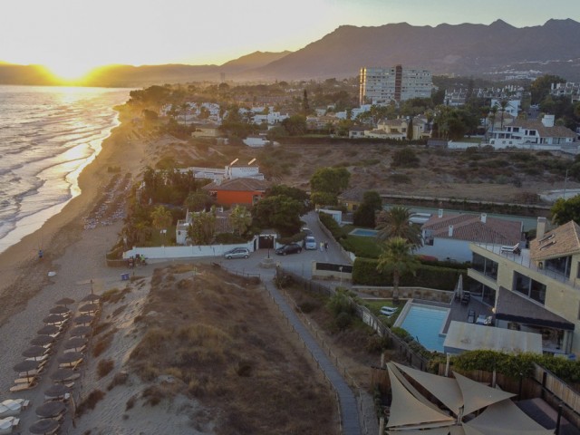 5 Bedrooms Villa in Marbella