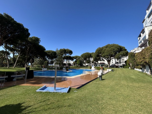 2 Bedrooms Apartment in Puerto Banús