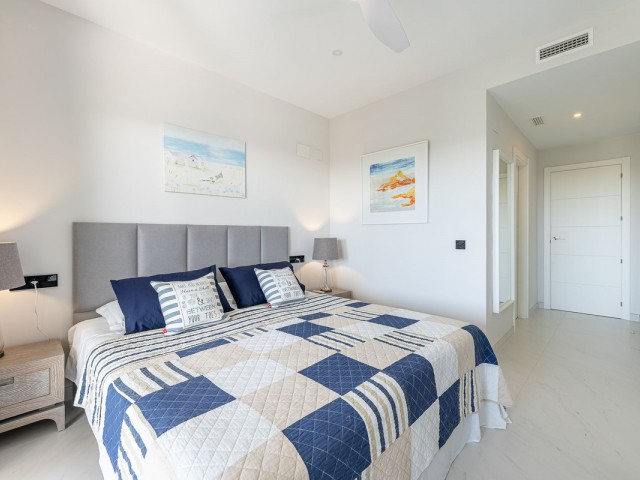 4 Bedrooms Apartment in Estepona