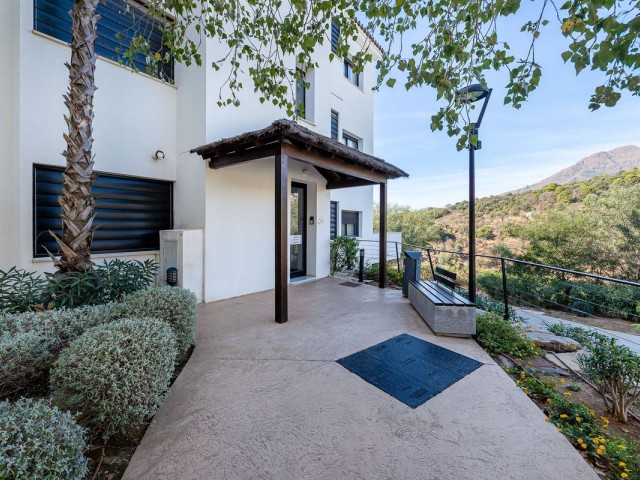 4 Bedrooms Apartment in Estepona