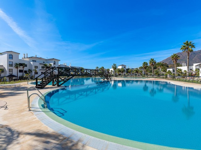 4 Bedrooms Apartment in Estepona