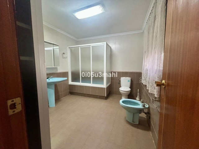 4 Bedrooms Villa in Málaga