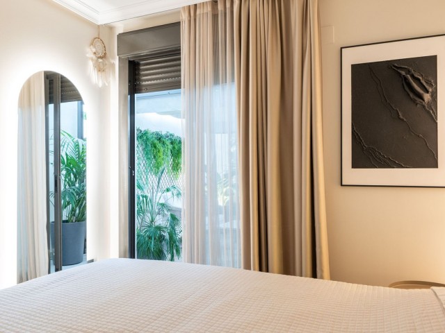 Apartamento con 2 Dormitorios  en Selwo