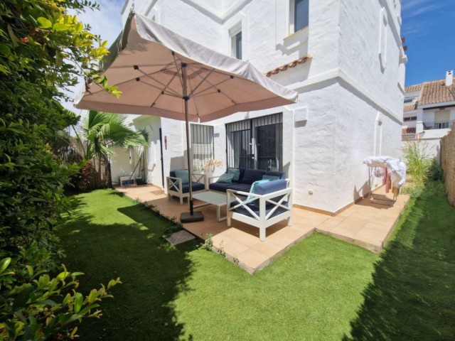 3 Bedrooms Townhouse in Nueva Andalucía