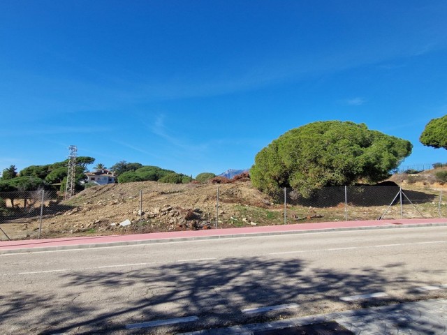  Grundstück in Elviria