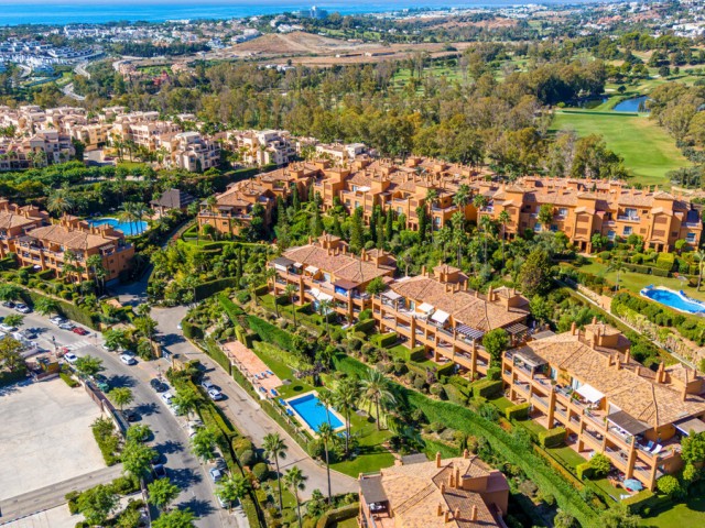 2 Bedrooms Apartment in Estepona