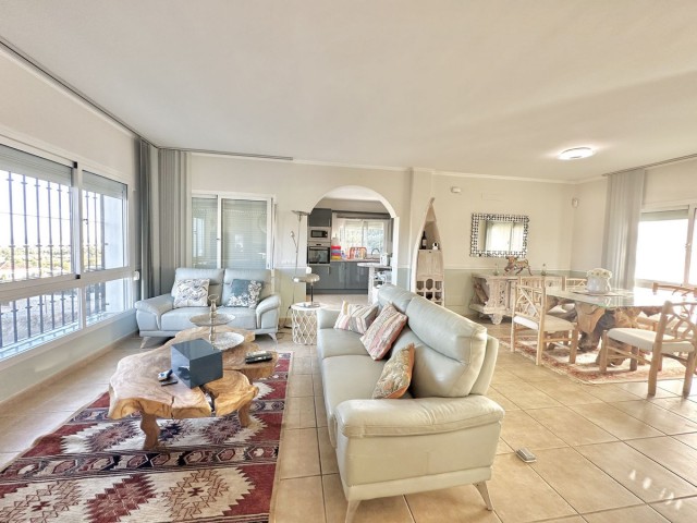 4 Bedrooms Villa in Mijas Costa