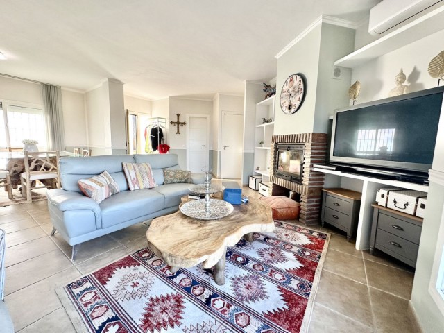 4 Bedrooms Villa in Mijas Costa