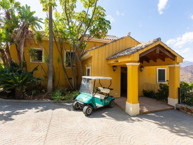 Villa avec 5 Chambres  à Benahavís