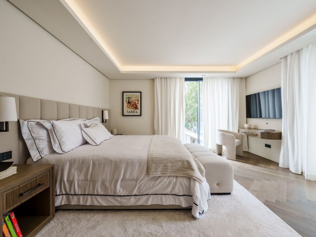 5 Bedrooms Villa in Nueva Andalucía