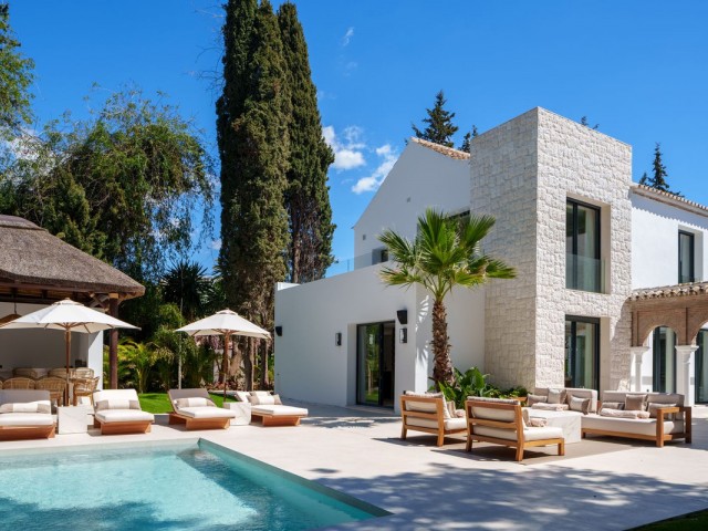 5 Schlafzimmer Villa in Nueva Andalucía