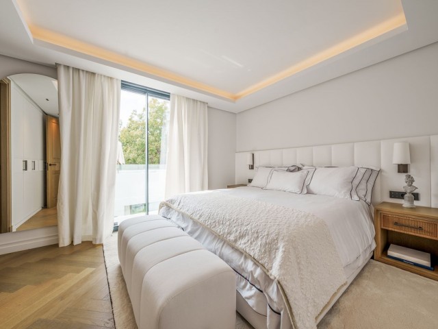 5 Schlafzimmer Villa in Nueva Andalucía