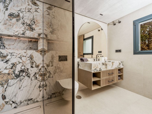 5 Schlafzimmer Villa in Nueva Andalucía