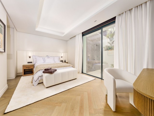 5 Schlafzimmer Villa in Nueva Andalucía