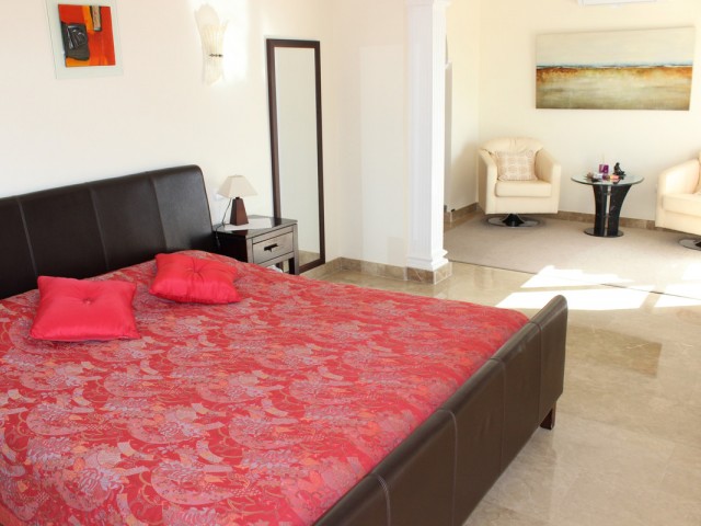 Villa, Artola, R3989923