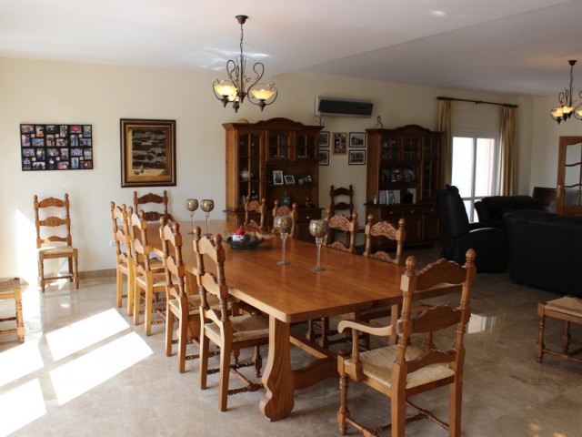 Villa avec 7 Chambres  à Artola