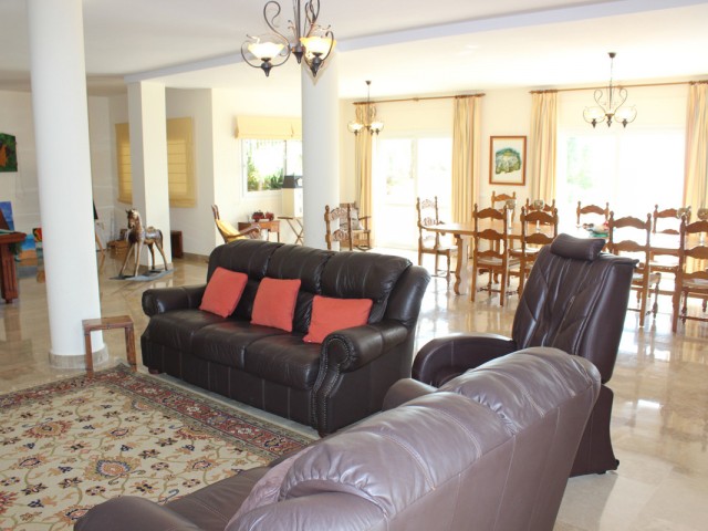 Villa avec 7 Chambres  à Artola