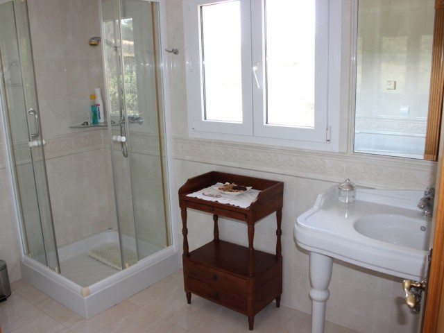 Villa avec 7 Chambres  à Artola