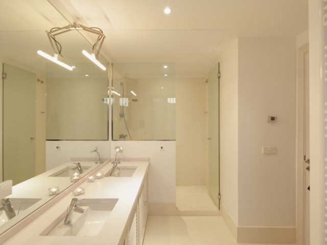 Villa avec 5 Chambres  à Benahavís