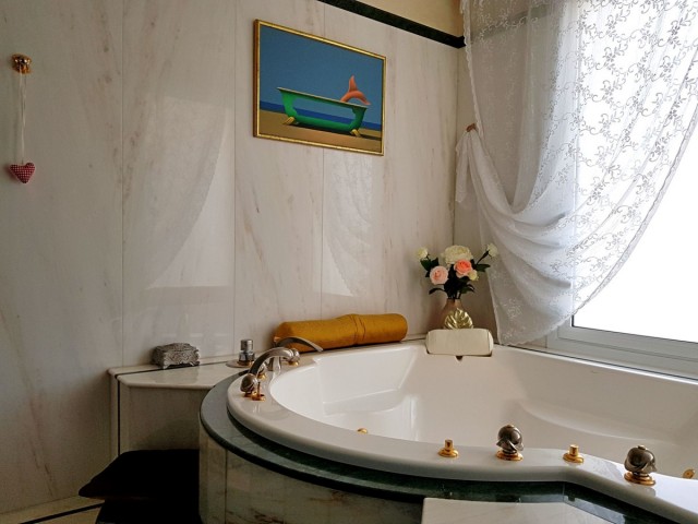 Penthouse in New Golden Mile