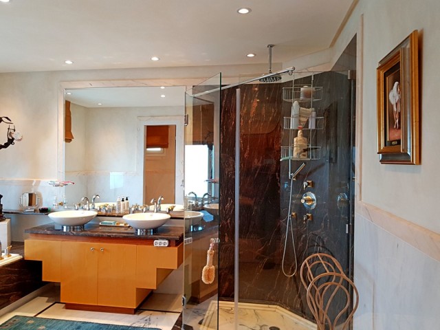 Penthouse in New Golden Mile