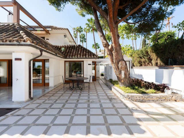 3 Schlafzimmer Villa in Nueva Andalucía