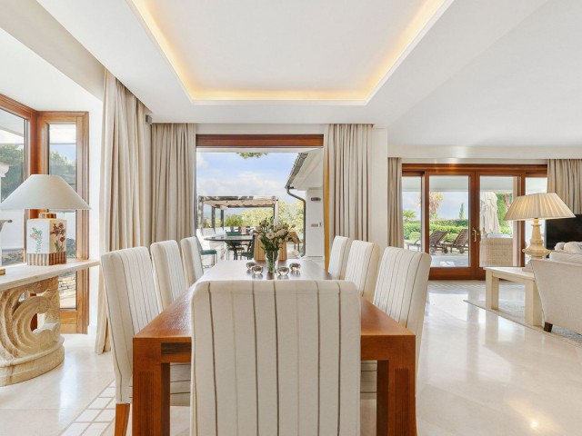 3 Bedrooms Villa in Nueva Andalucía