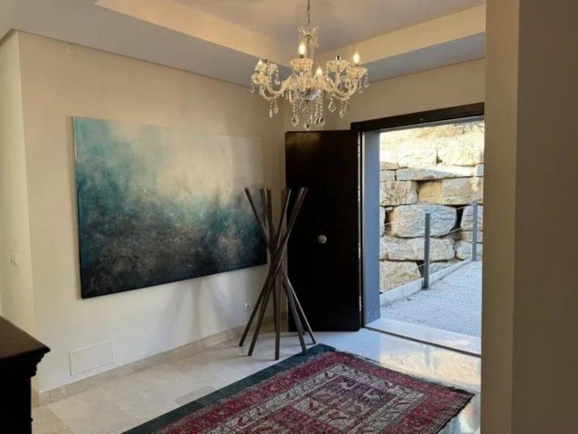 Villa avec 4 Chambres  à Elviria