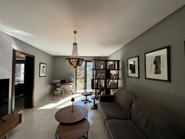 Villa avec 4 Chambres  à Elviria