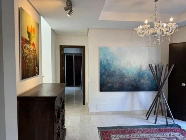 4 Sovrums Villa i Elviria