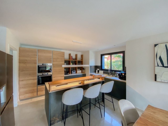 4 Sovrums Villa i Elviria