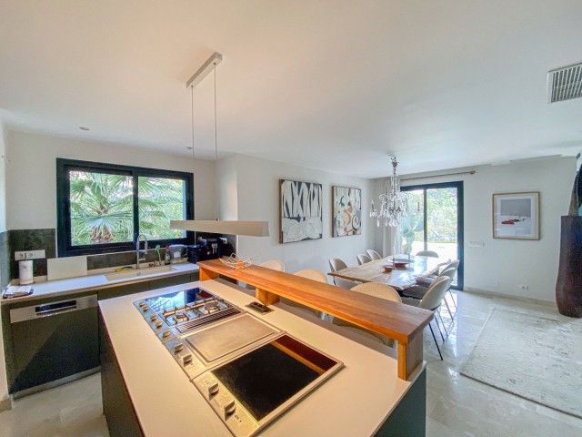 4 Sovrums Villa i Elviria