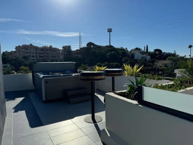 4 Sovrums Villa i Elviria