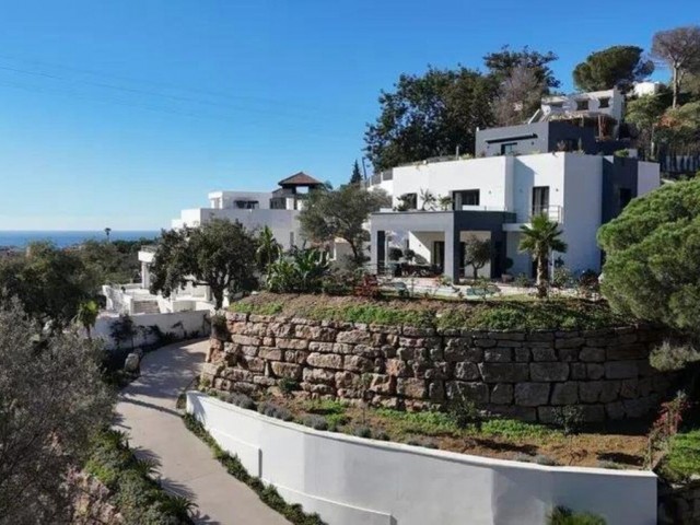 4 Makuuhuoneen Huvila Elviria